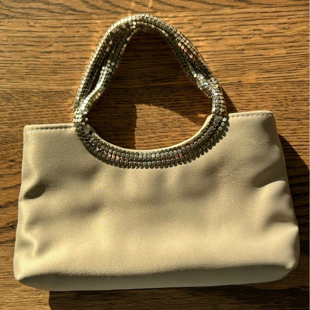 Vanessa Elegant Cream Bag w/90's Embellished Ring Handle